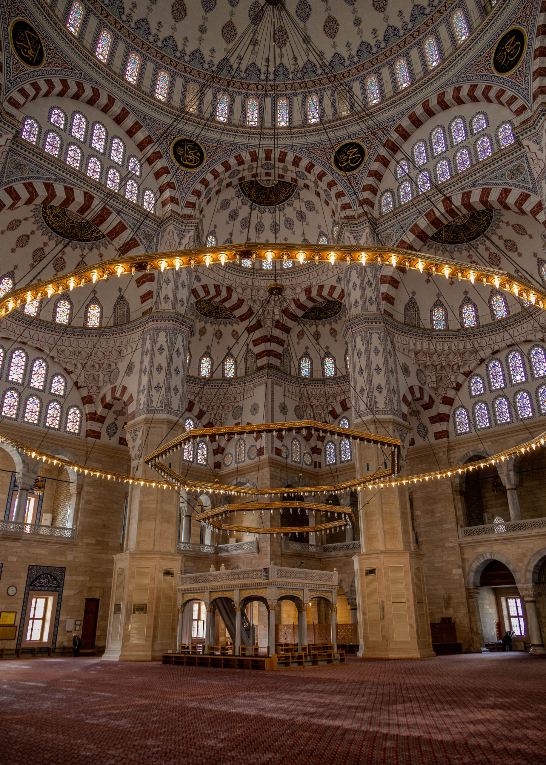 Binnenkant Sabancı Central Mosque Adana 2